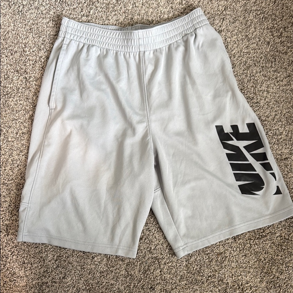 Nike Boys Gray Shorts Sz XL